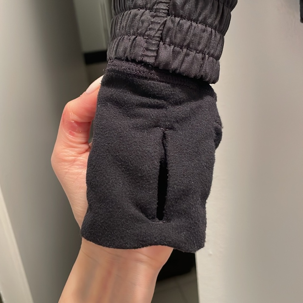 Lululemon rain jacket - Picture 3 of 4